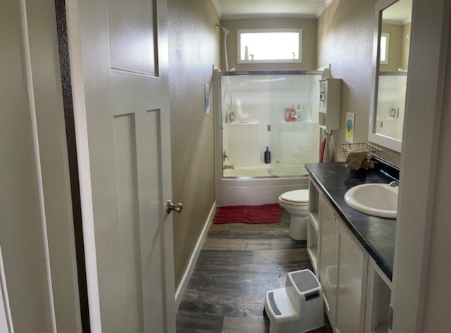 1038 Martin St Property Photo 13