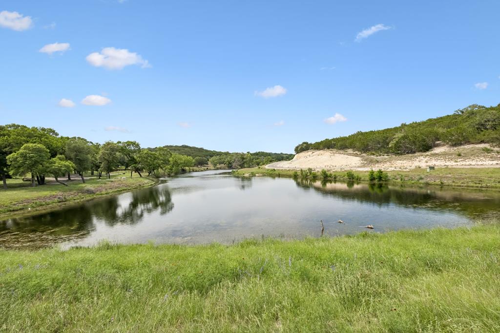 1051 N Cattlemans Crossing Dr Property Photo 37