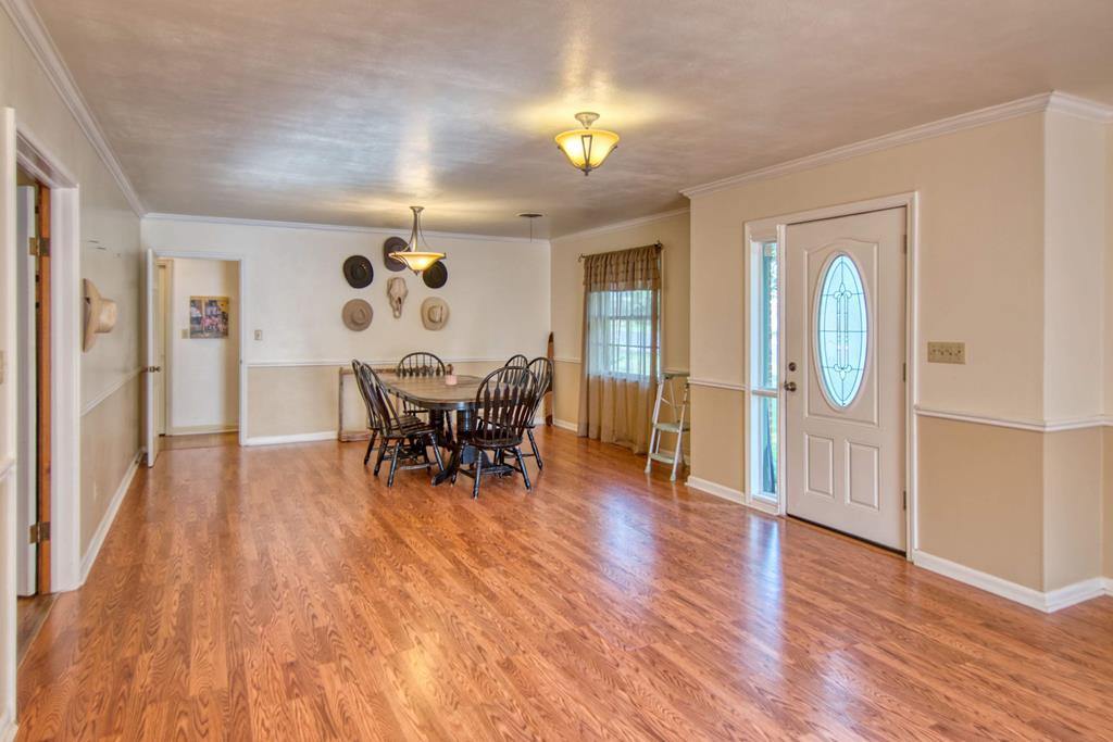 325 E Rainey Property Photo 13