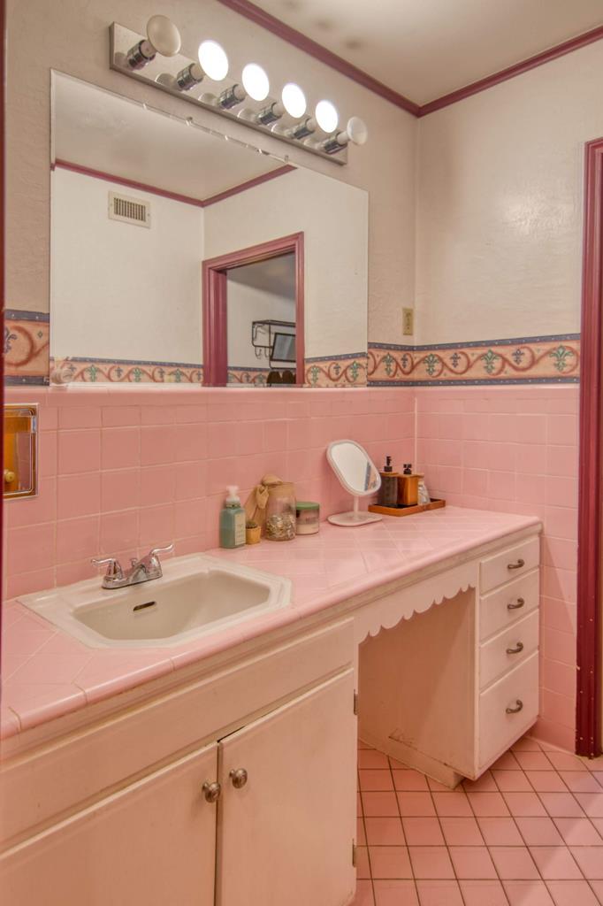 325 E Rainey Property Photo 28