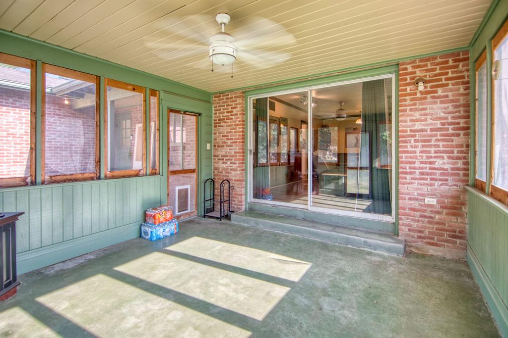325 E Rainey Property Photo 33