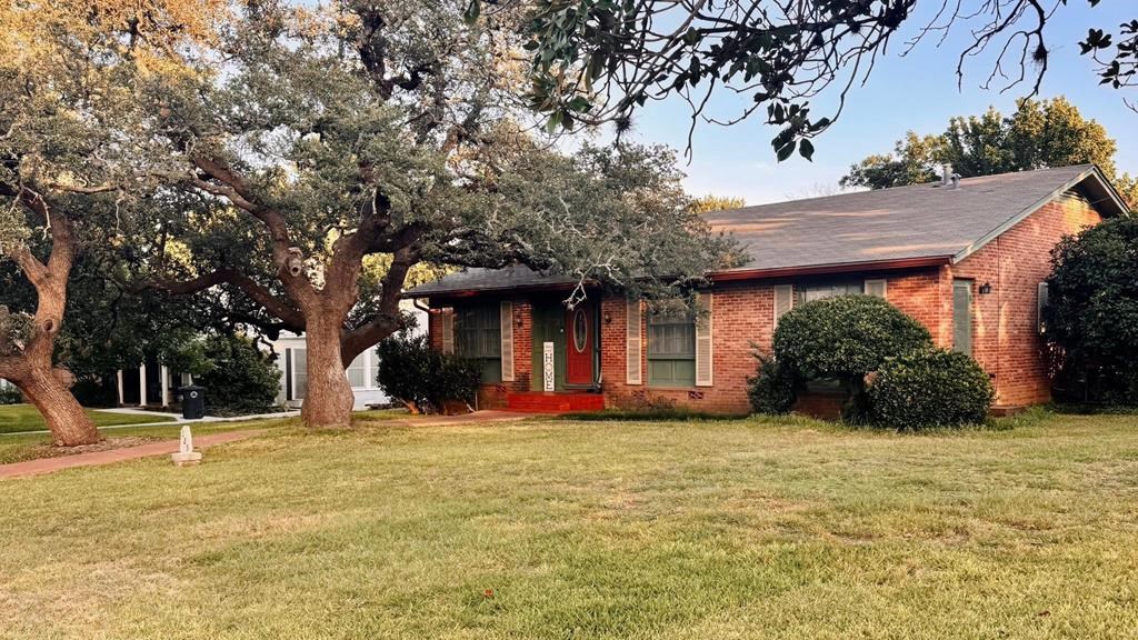 325 E Rainey Property Photo 34