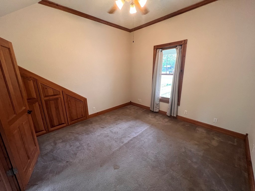 211 W Hackberry St Property Photo 21