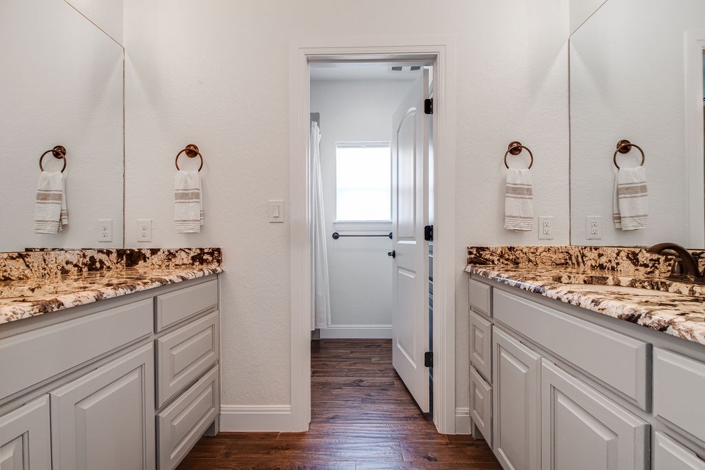 2143 Stone Oak Property Photo 32
