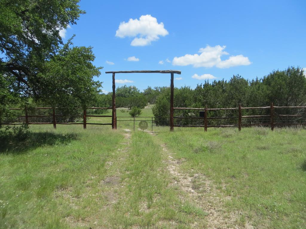 24 W Kc 24 Property Photo 1