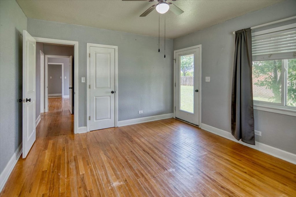 931 Doole St Property Photo 16