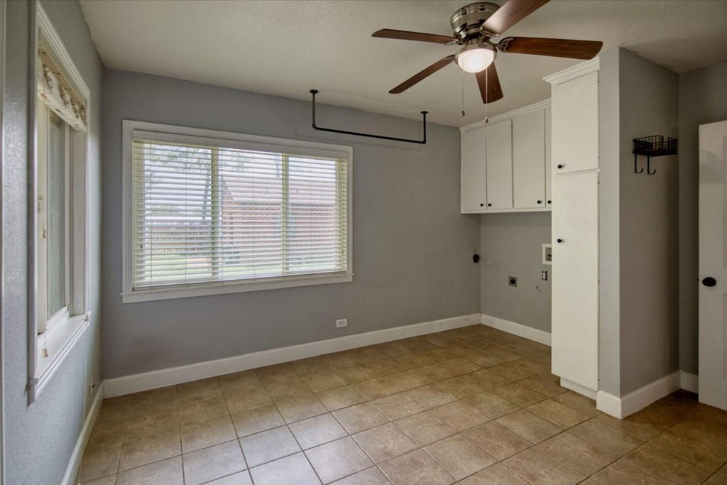 931 Doole St Property Photo 25