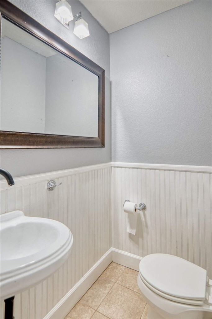 931 Doole St Property Photo 26