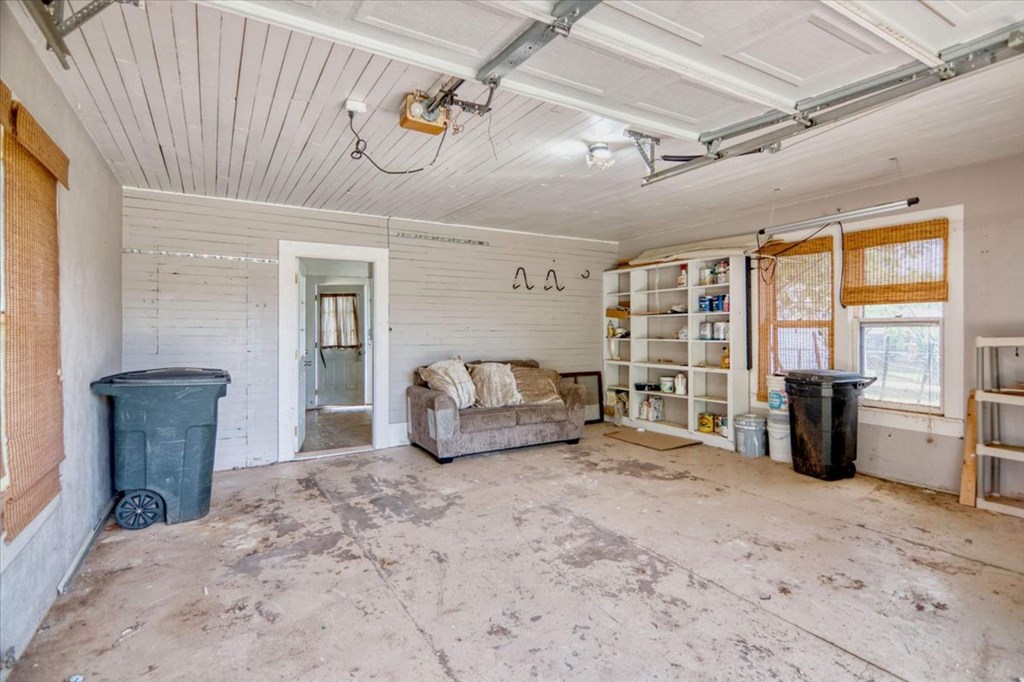 931 Doole St Property Photo 35