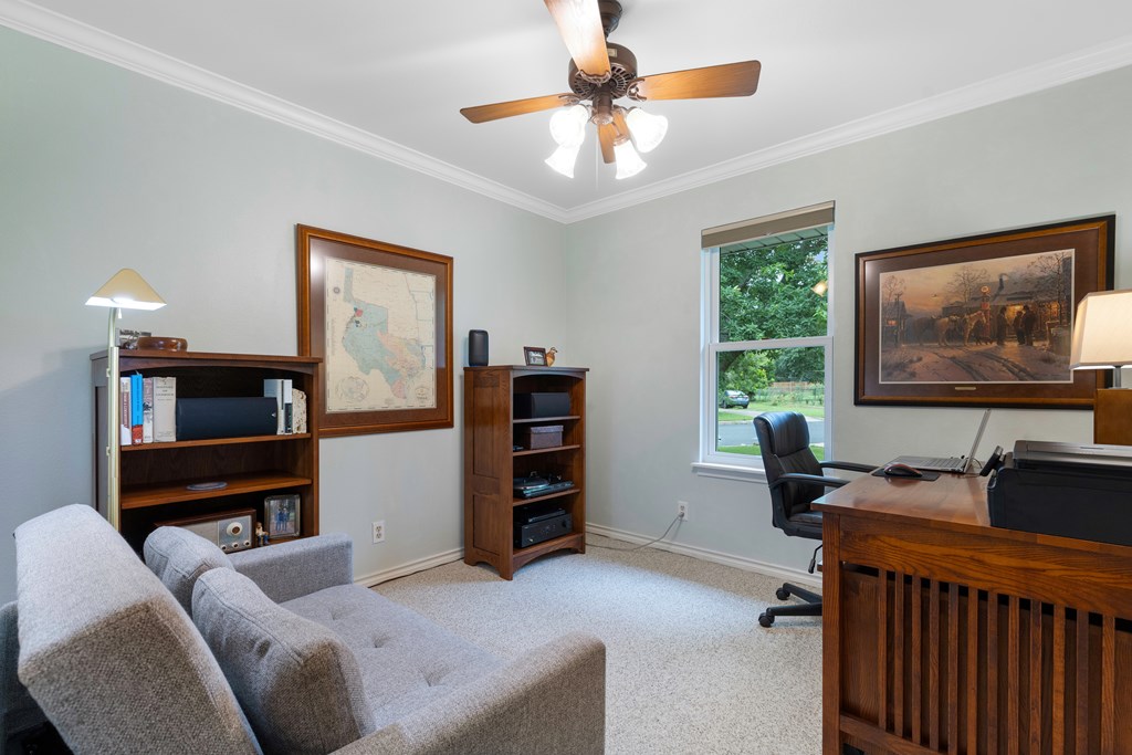 1003 Avenue A Property Photo 10