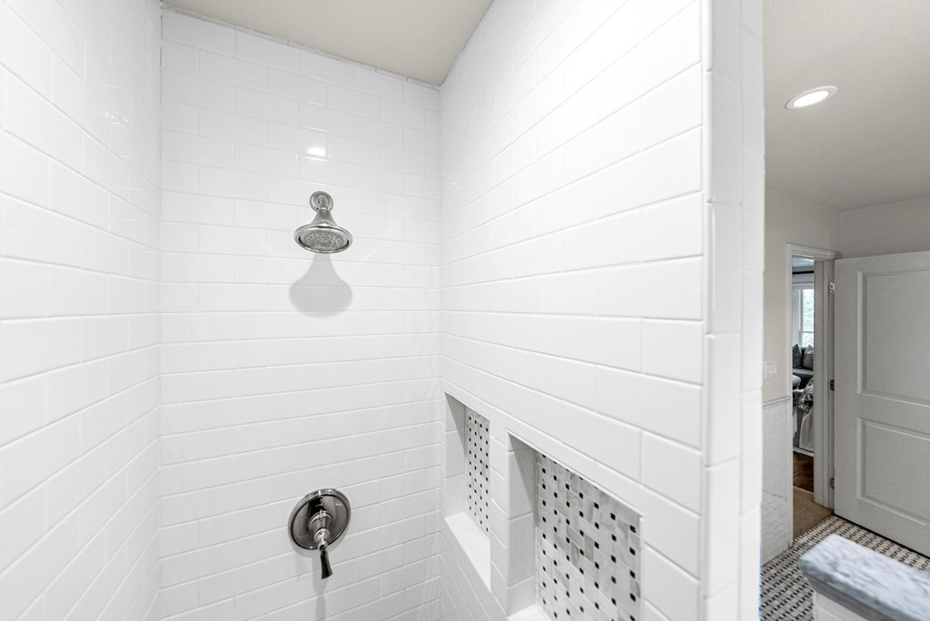 306 S Acorn St Property Photo 46