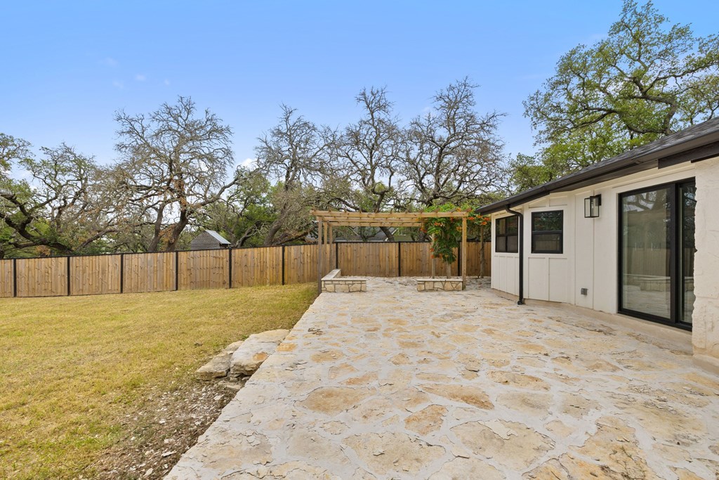 607 Liveoak Dr Property Photo 24