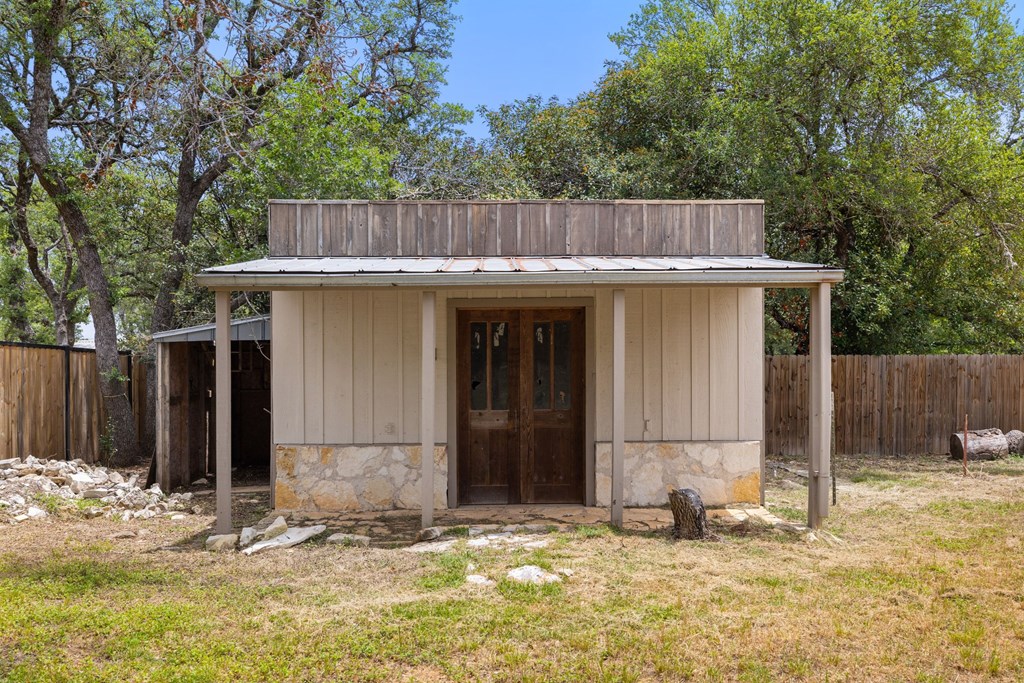 607 Liveoak Dr Property Photo 28