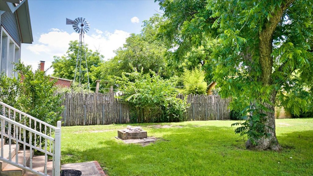 631 Westmoreland St Property Photo 30