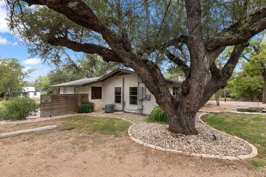 202 Bluebonnet Property Photo 9