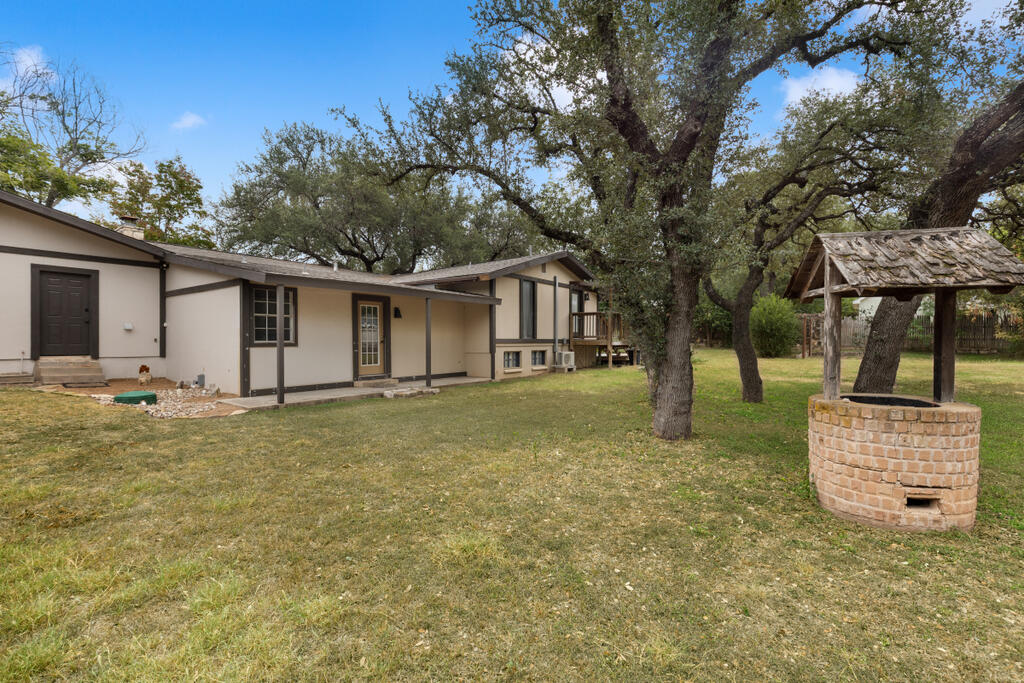202 Bluebonnet Property Photo 10