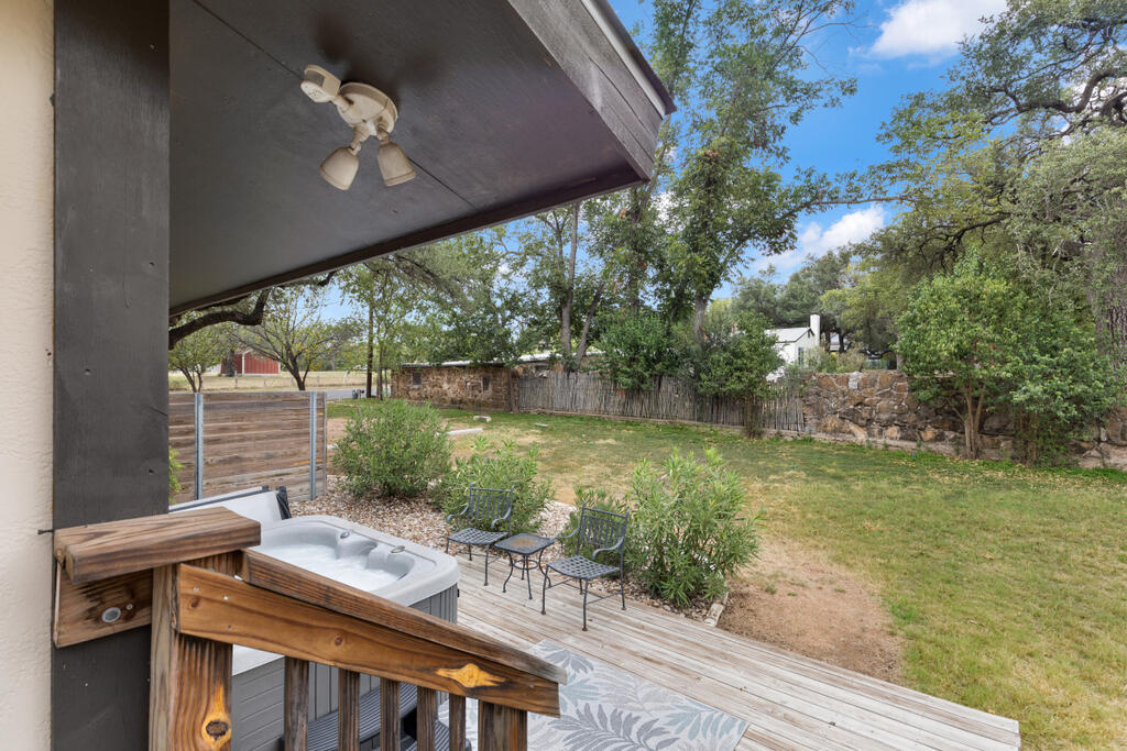 202 Bluebonnet Property Photo 35