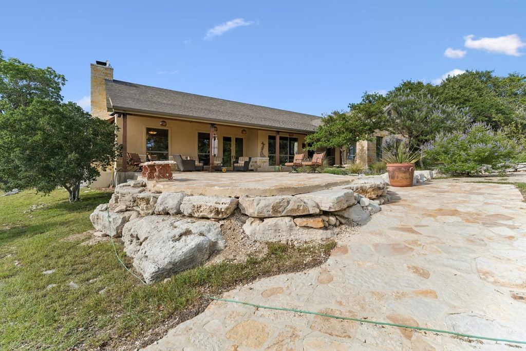 306 S Charles Rd Property Photo 3