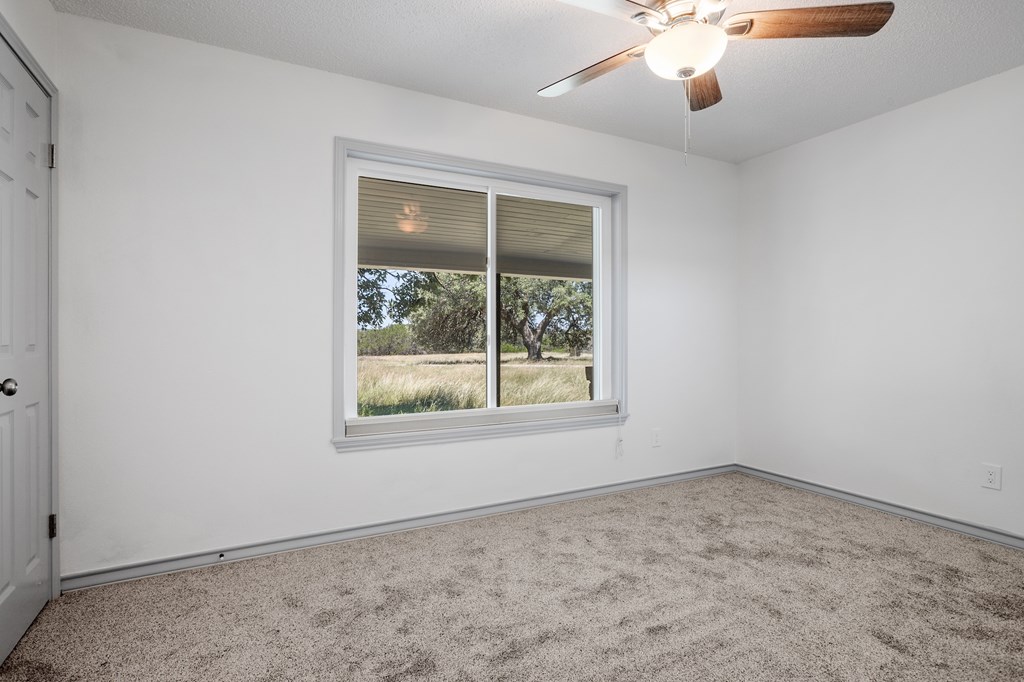 110 Live Oak Lane Property Photo 24