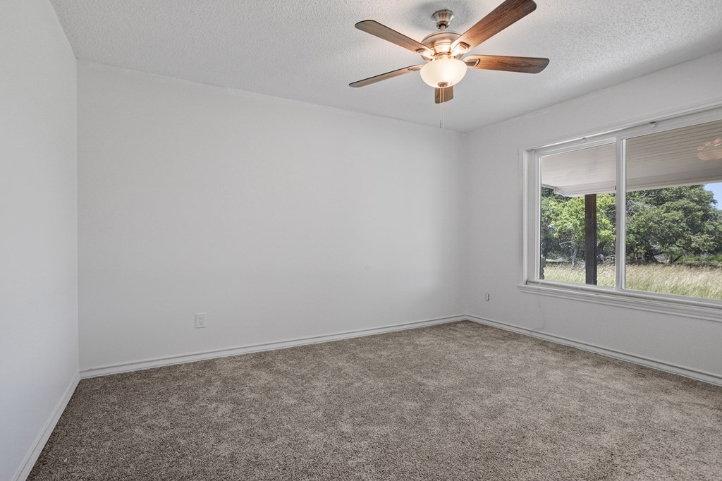 110 Live Oak Lane Property Photo 25