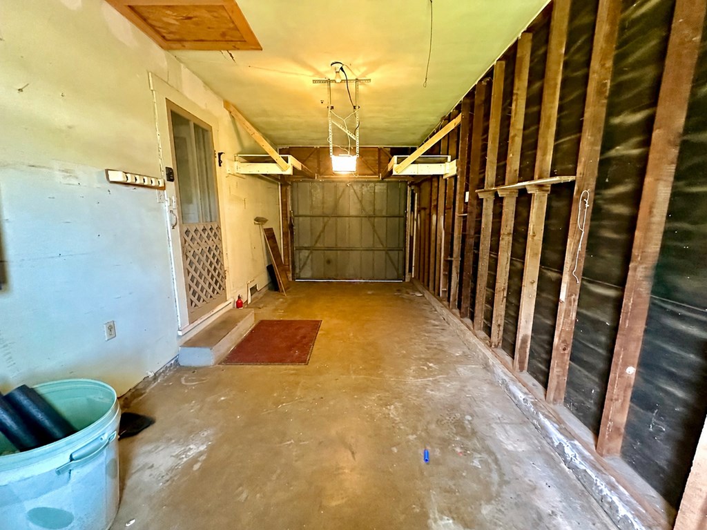 106 W Burbank St Property Photo 13