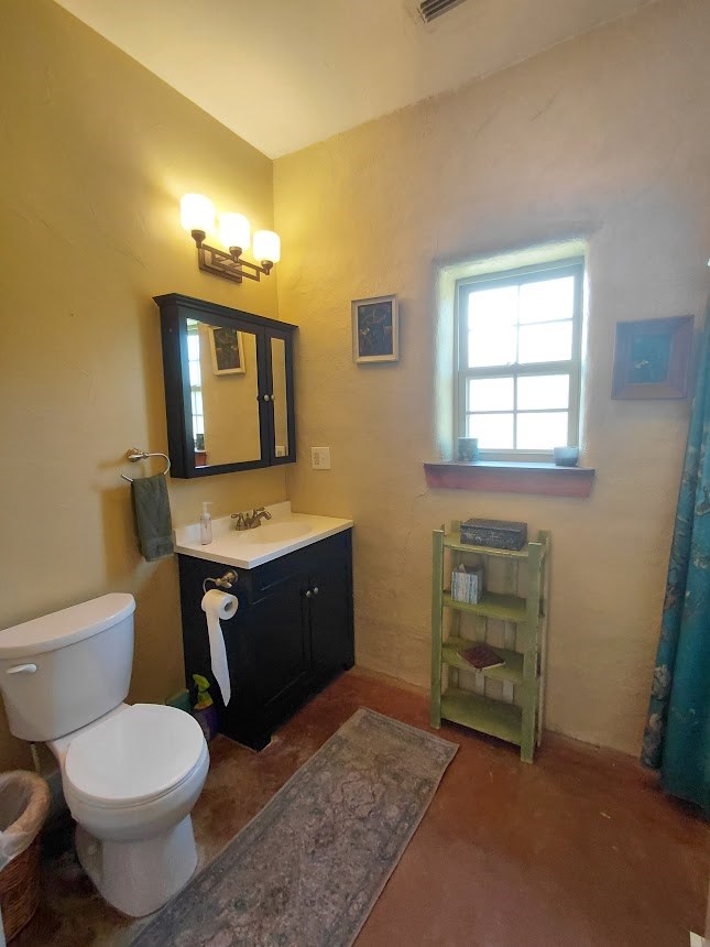 131 N Live Oak St Property Photo 12