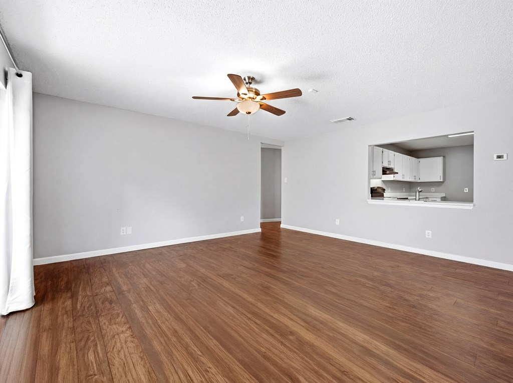 6827 Celes Meadow Dr Property Photo 5