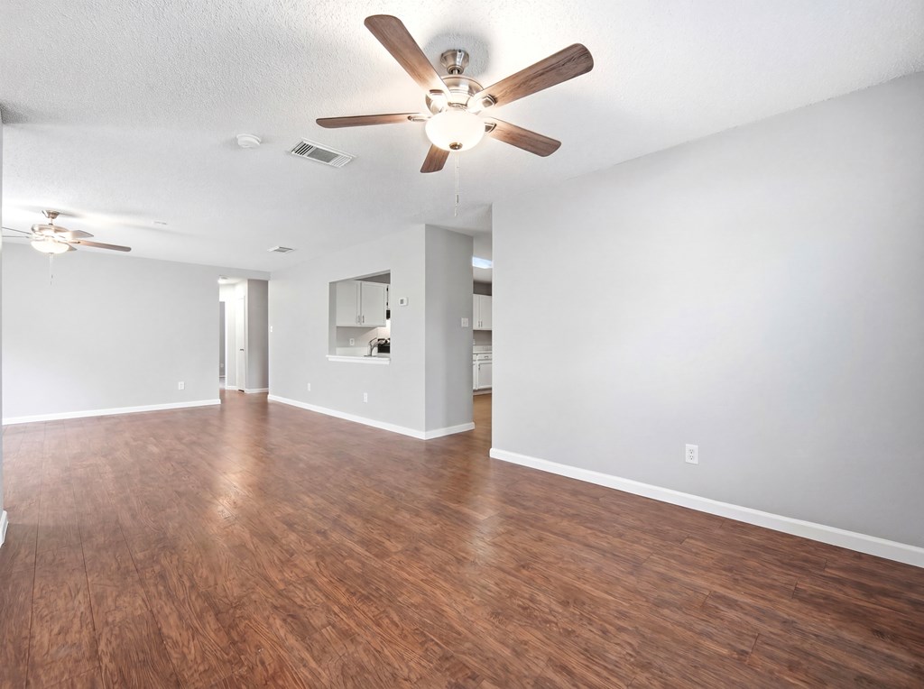 6827 Celes Meadow Dr Property Photo 10