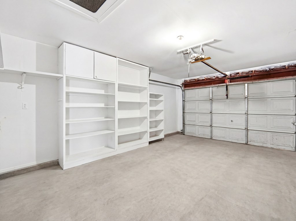 6827 Celes Meadow Dr Property Photo 22
