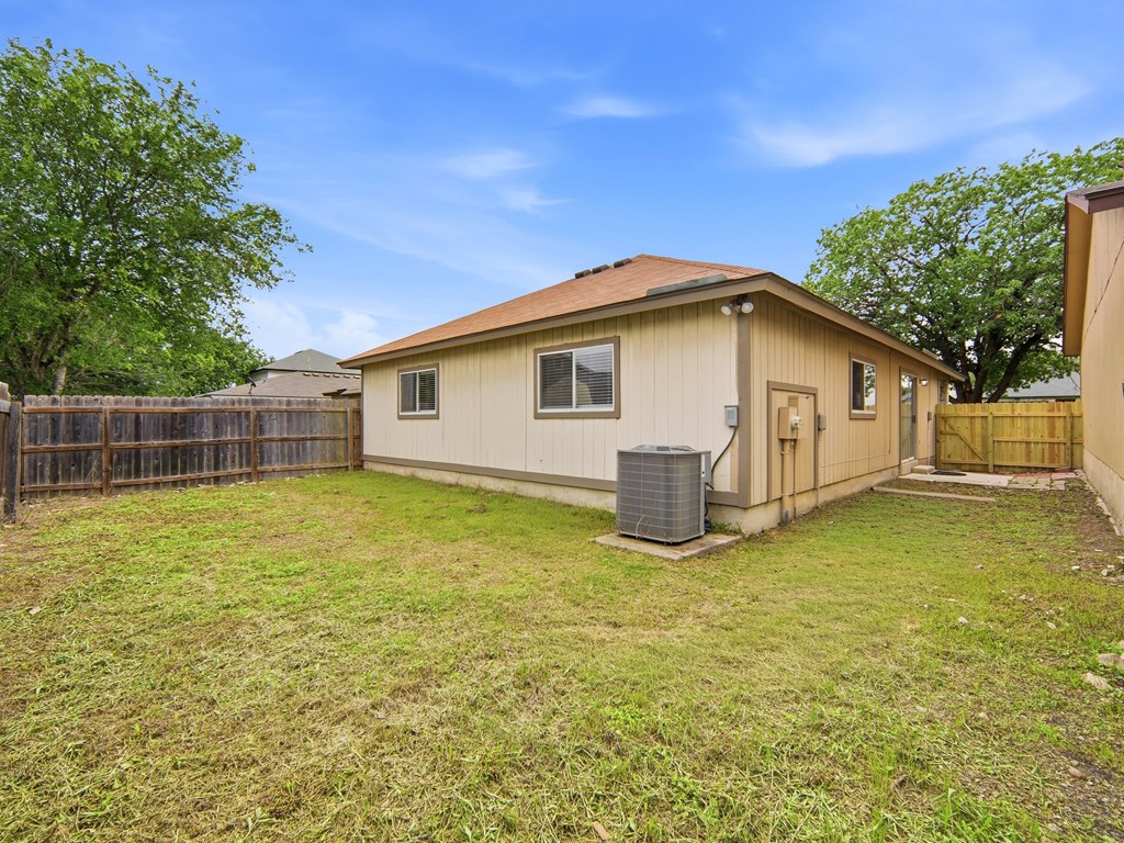 6827 Celes Meadow Dr Property Photo 26