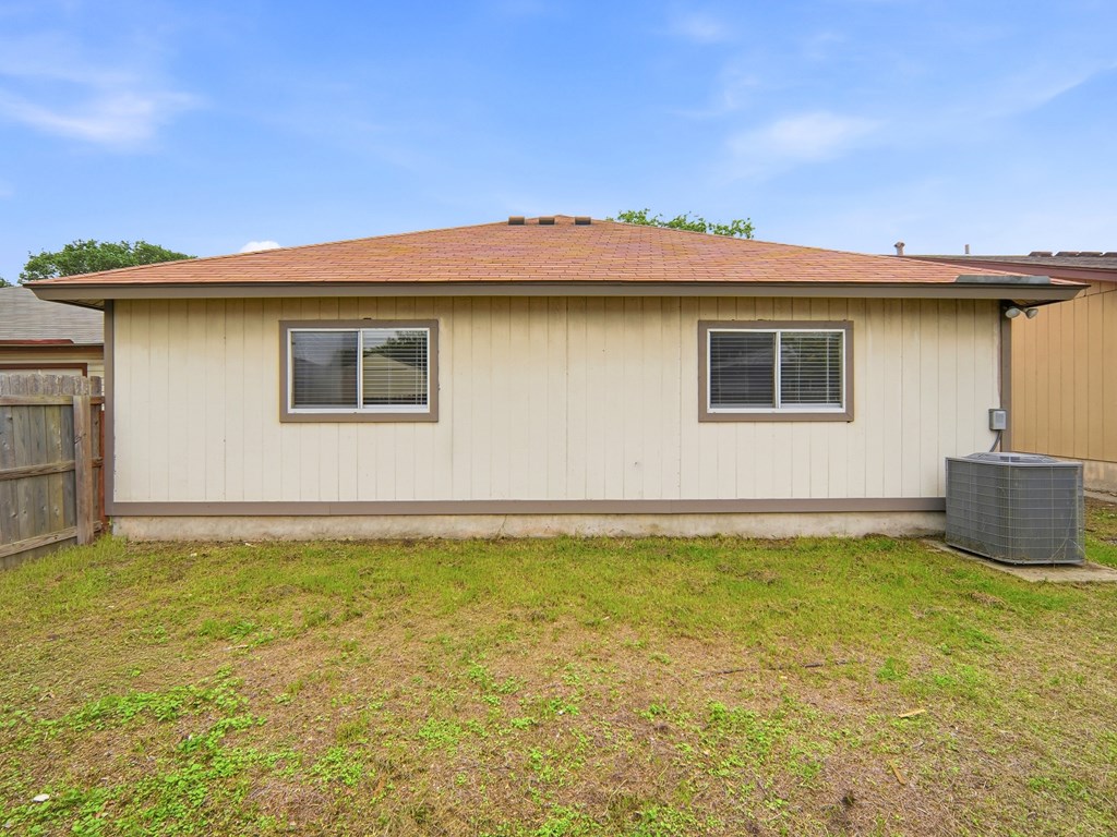 6827 Celes Meadow Dr Property Photo 27