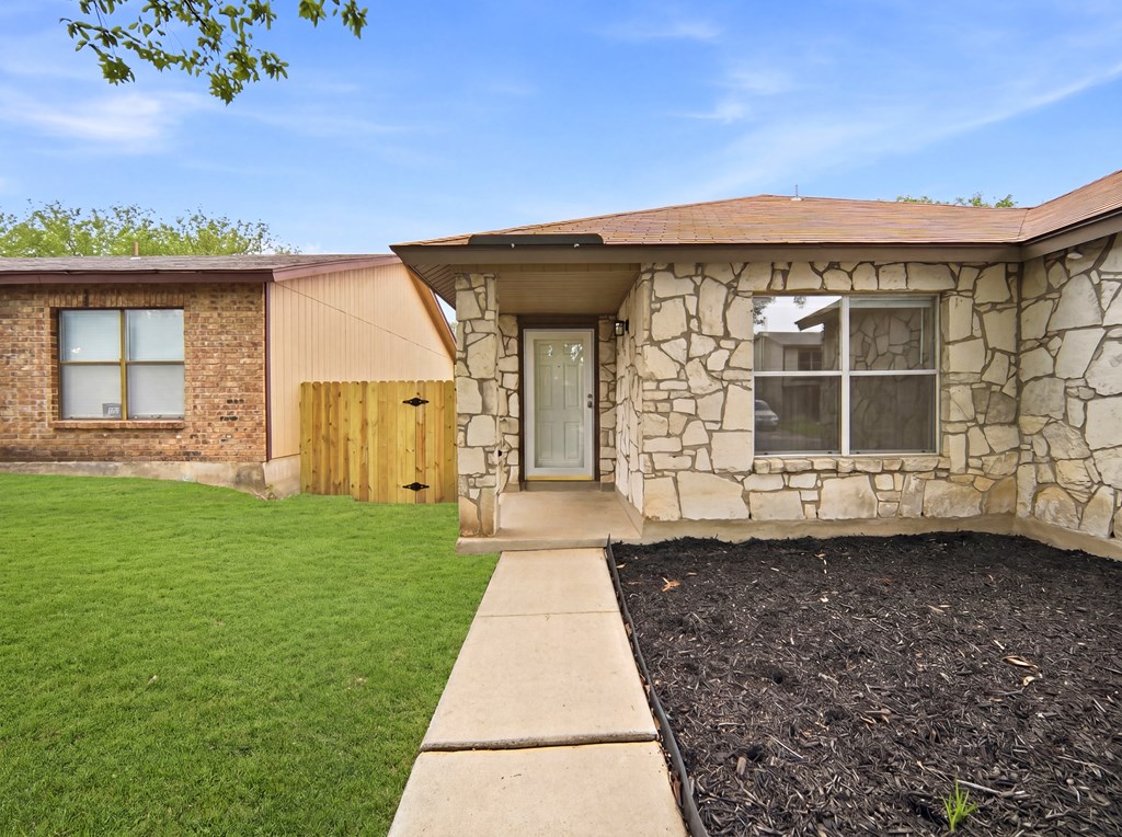 6827 Celes Meadow Dr Property Photo 31