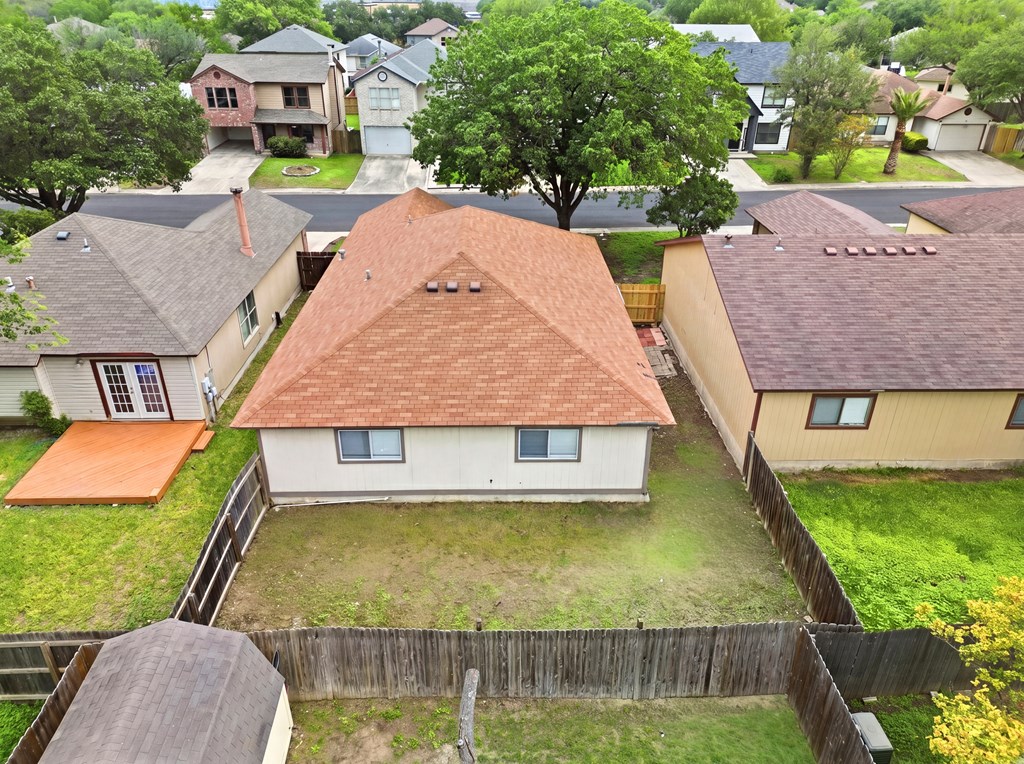 6827 Celes Meadow Dr Property Photo 32