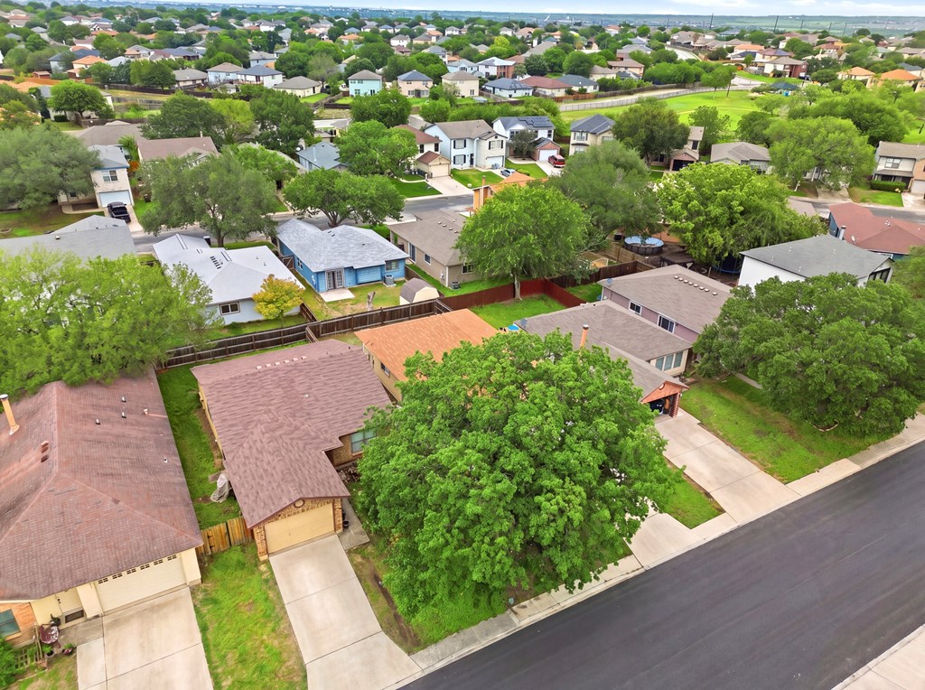 6827 Celes Meadow Dr Property Photo 33