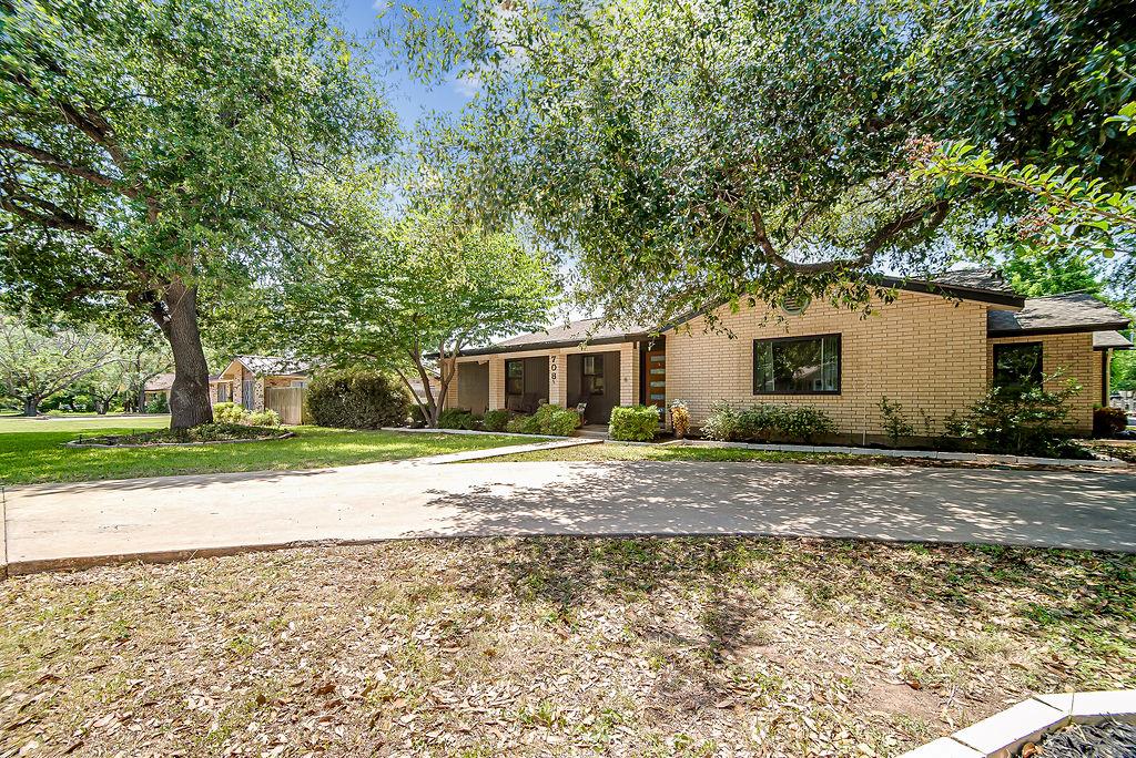 708 N Milam St Property Photo