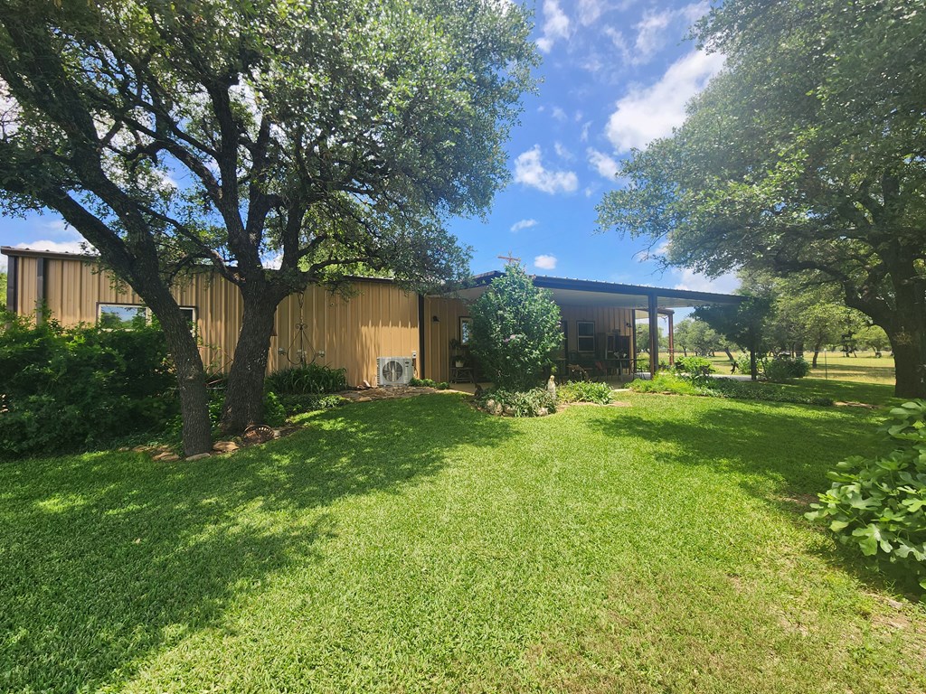 218 E County Rd 409 Property Photo 2