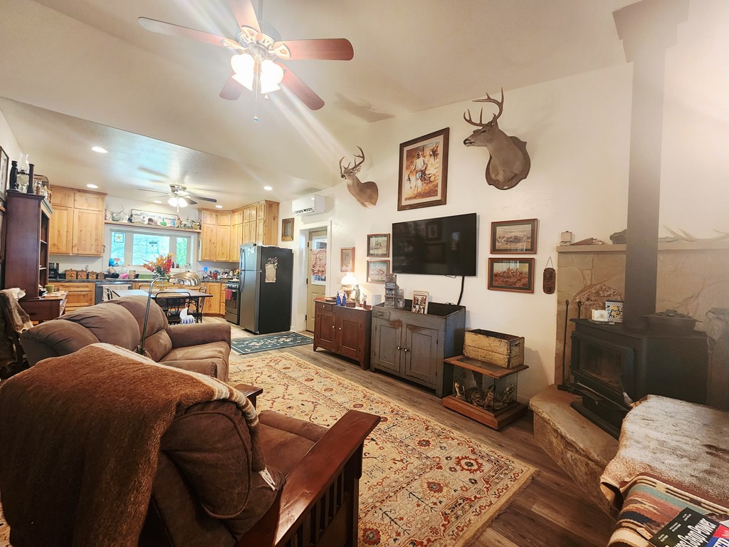 218 E County Rd 409 Property Photo 16