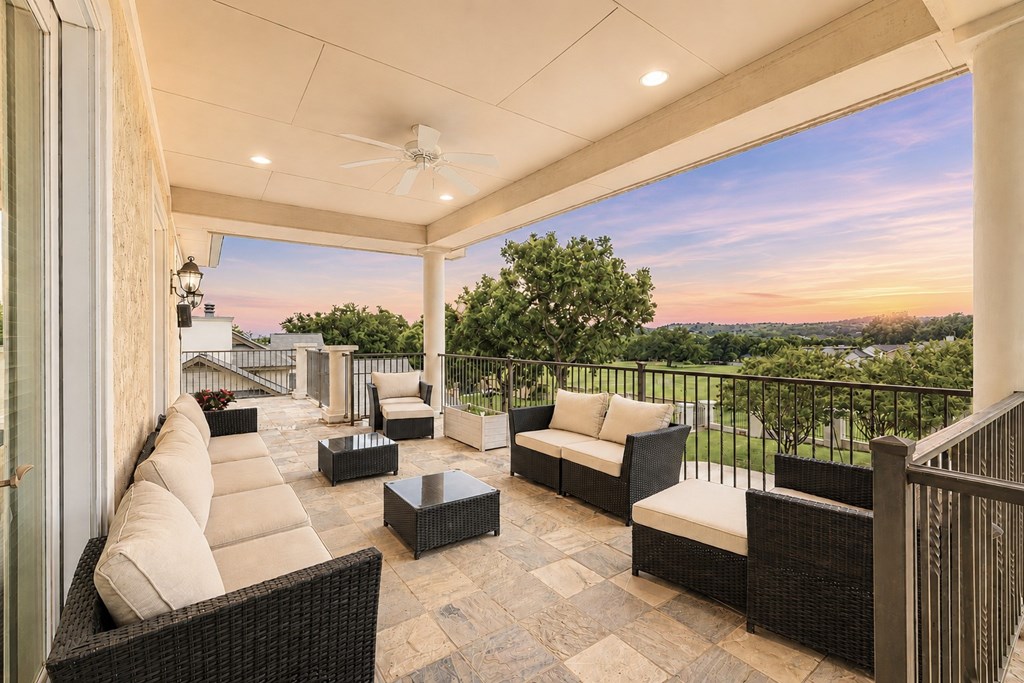 107 Deerwood Property Photo 4