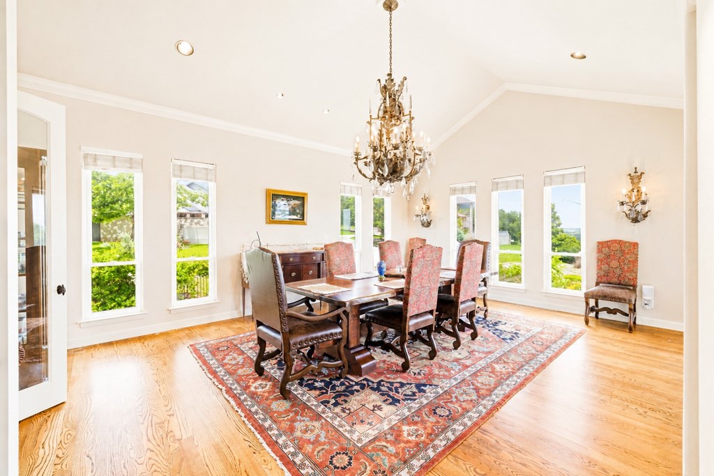 107 Deerwood Property Photo 8