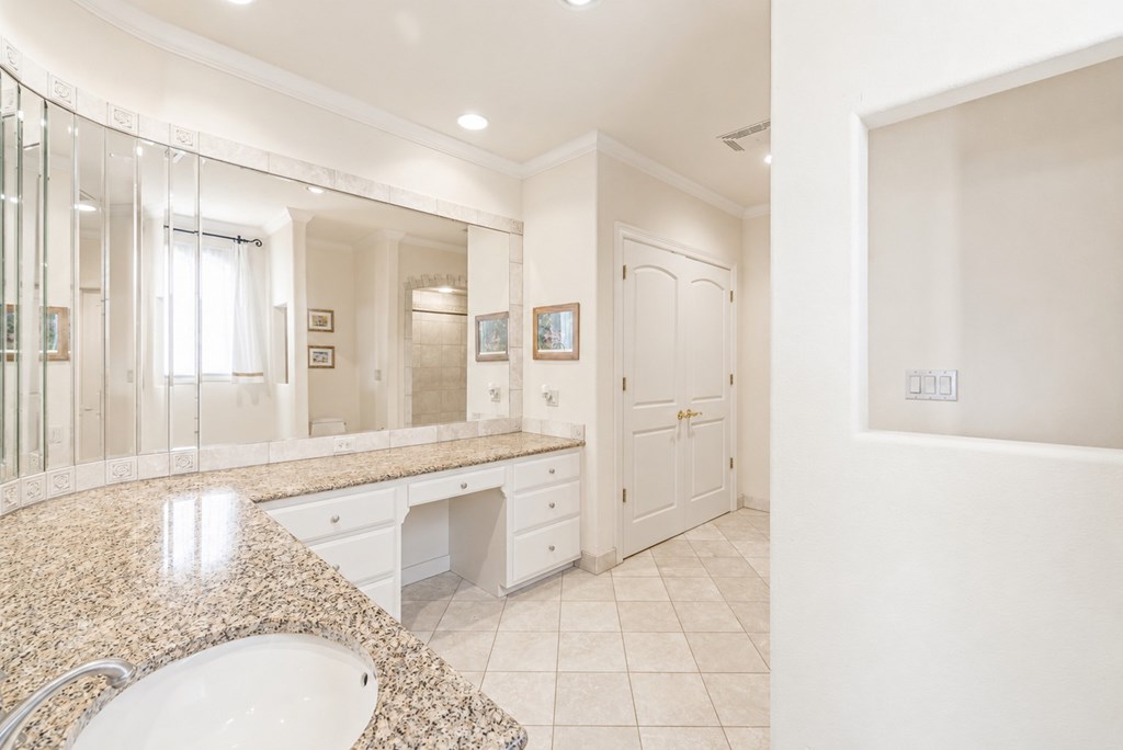107 Deerwood Property Photo 29