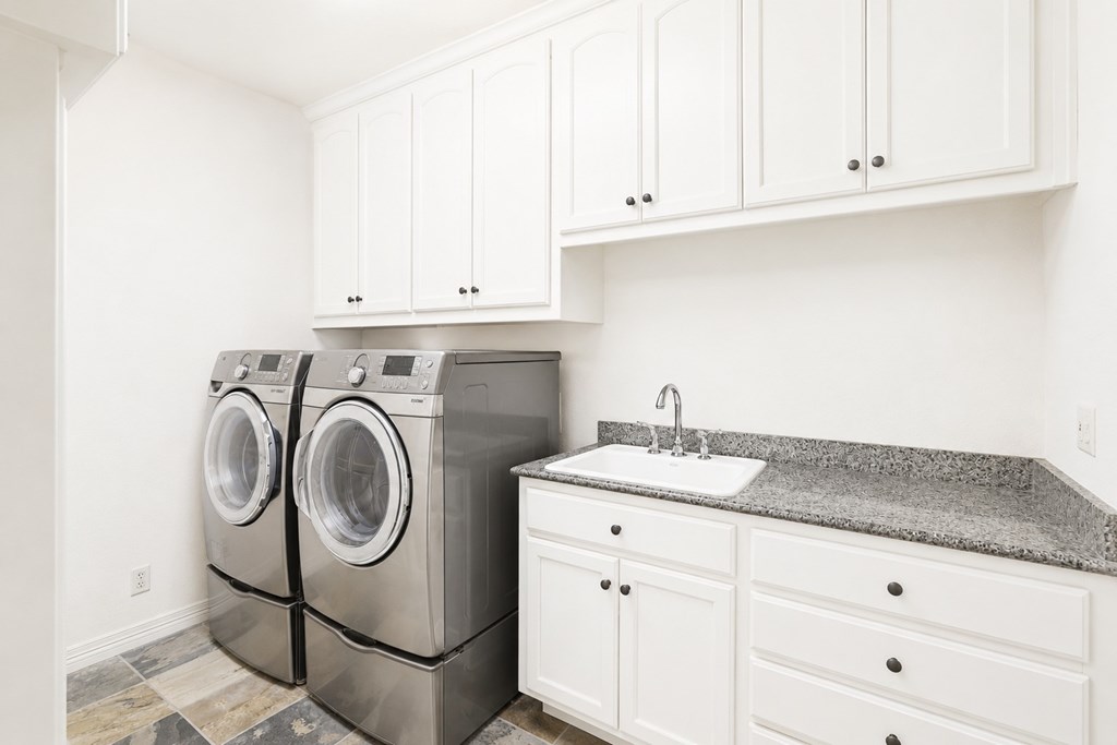 107 Deerwood Property Photo 33