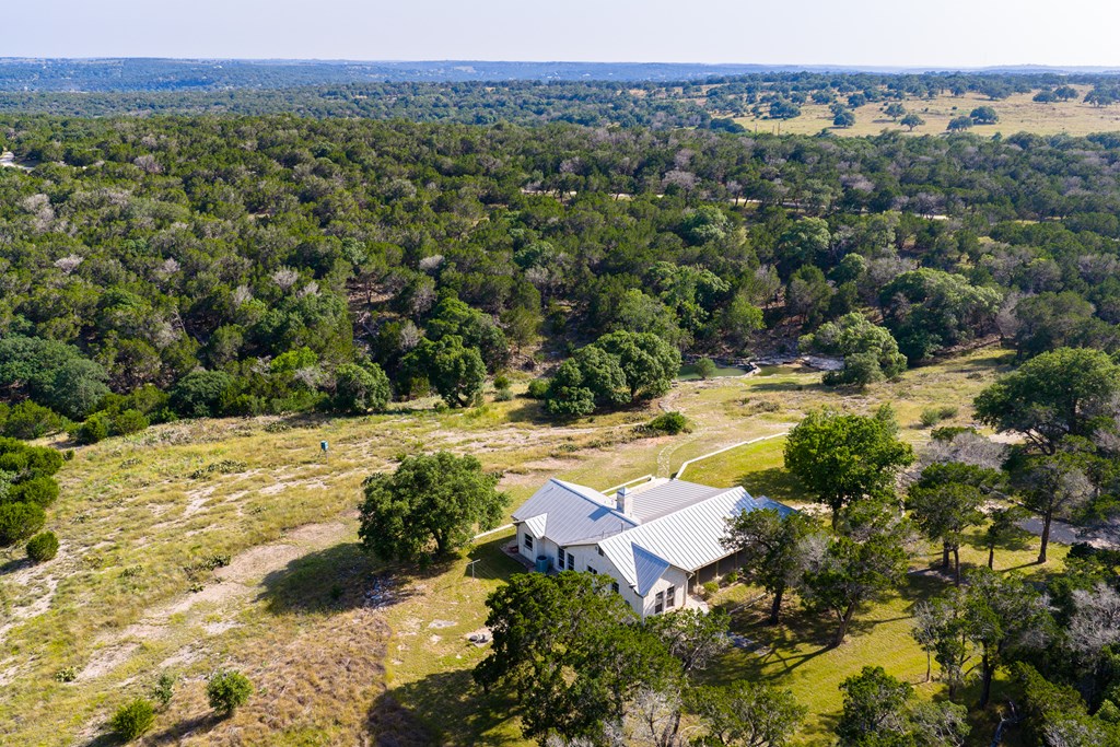 174 Cedar Rock Trl Property Photo 4