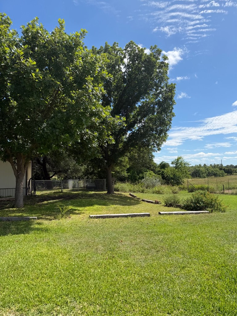 73 Fm 1221 Property Photo 2