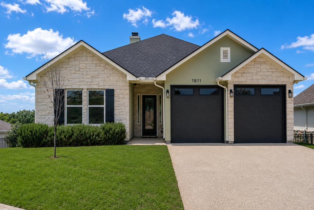 1811 Chateau Ln Property Photo 1