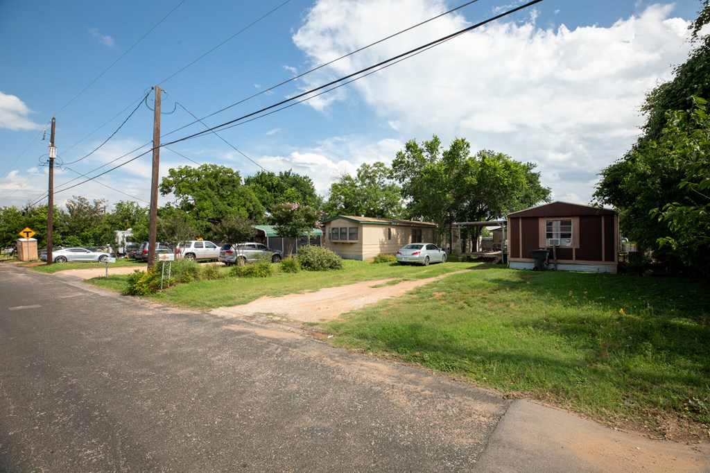 613 Mustang St Property Photo 13