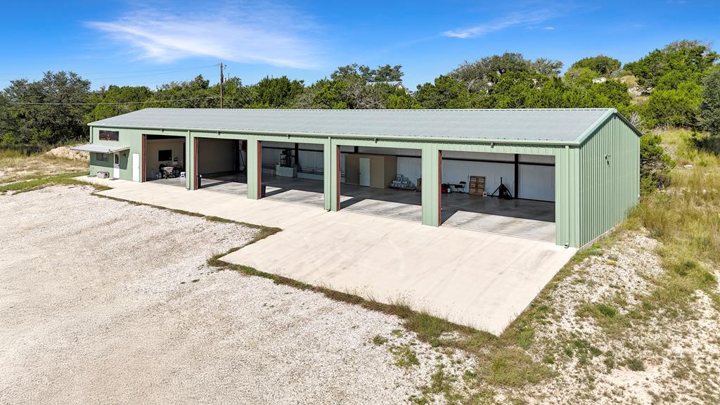 37 Royal Oaks Loop Property Photo 1