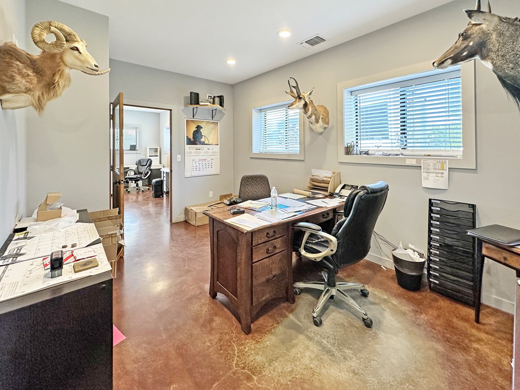 37 Royal Oaks Loop Property Photo 6
