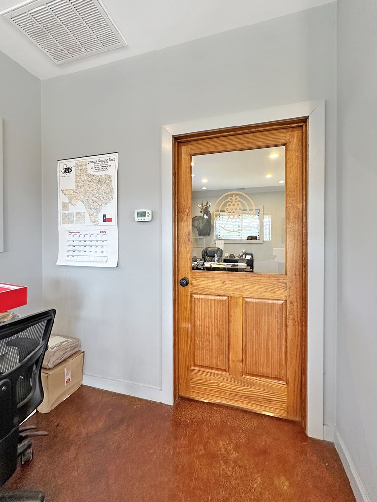 37 Royal Oaks Loop Property Photo 8