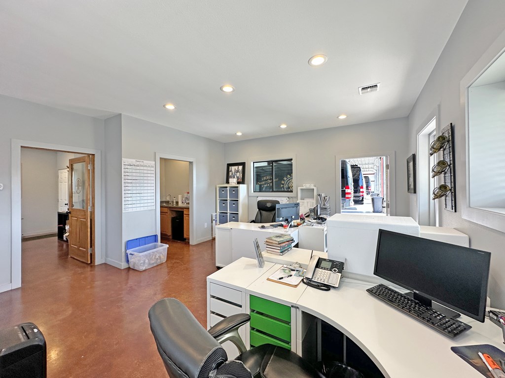 37 Royal Oaks Loop Property Photo 10