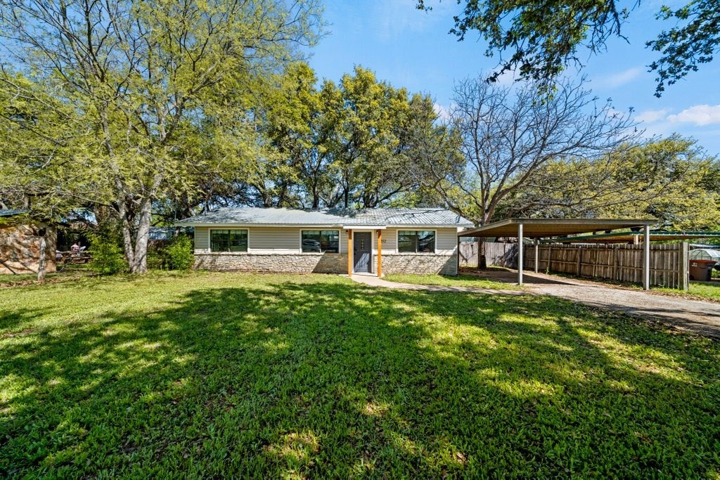 512 W Pecan St Property Photo 20
